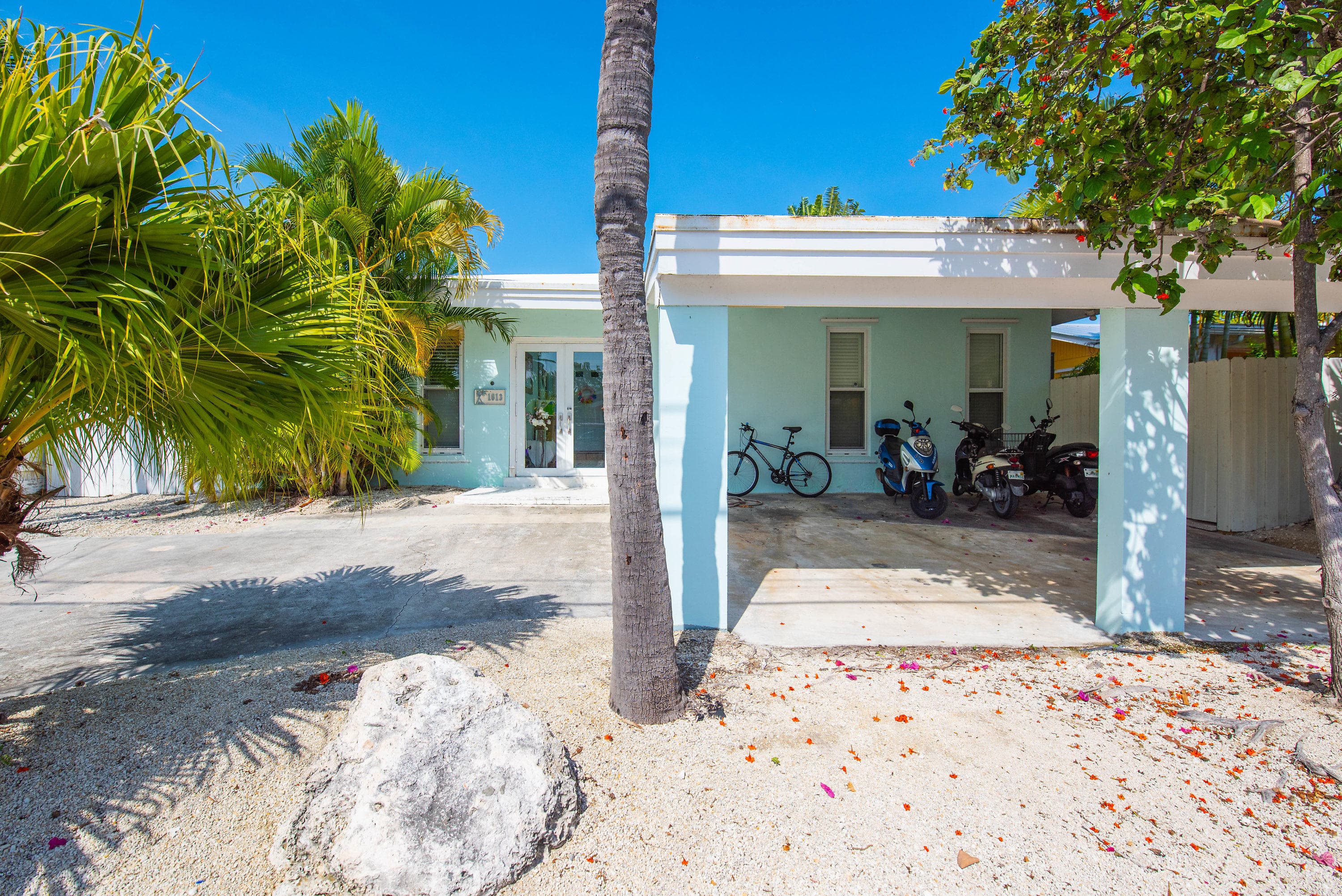 1613 Jamaica Drive, Key West, FL 33040 — Front exterior