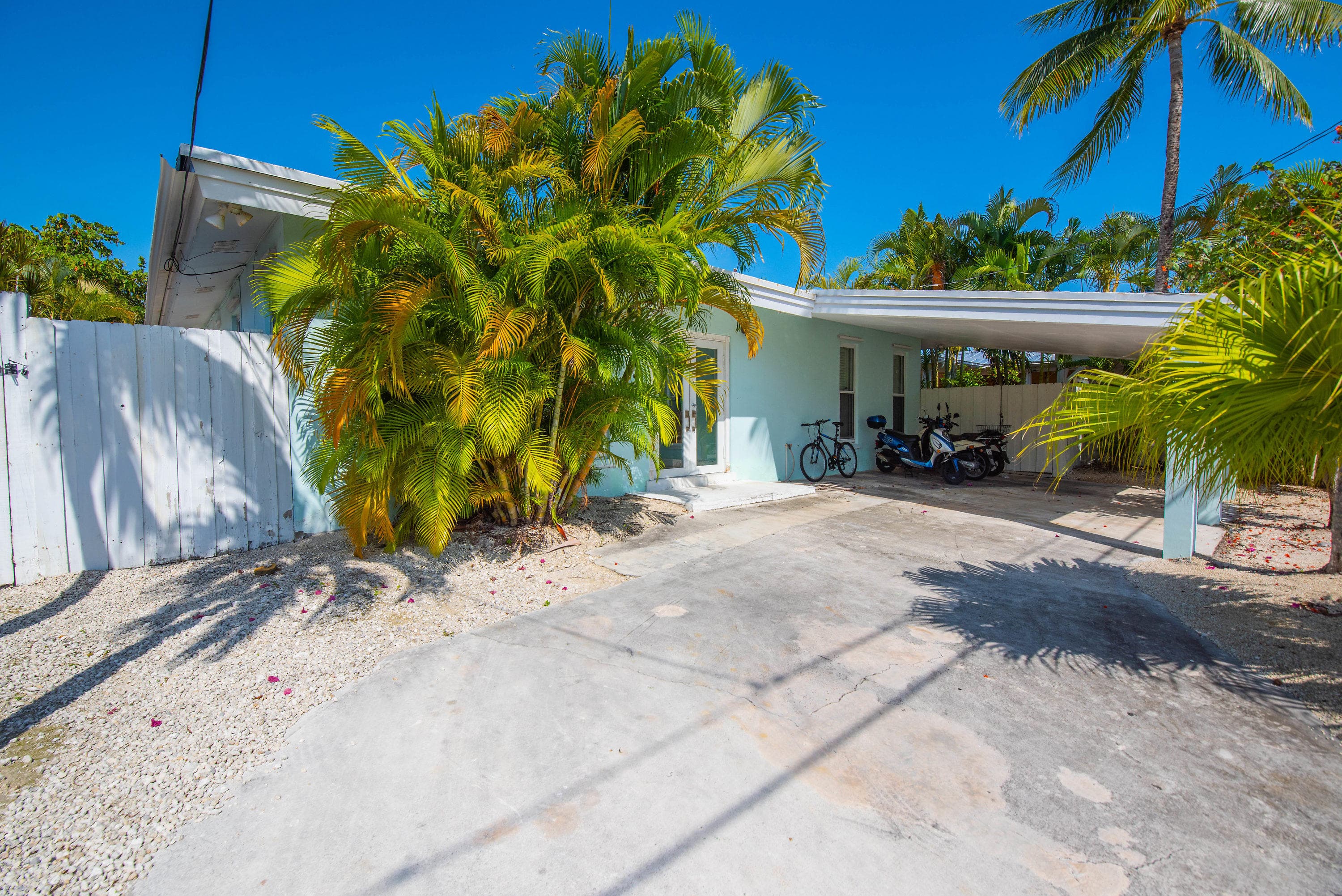 1613 Jamaica Drive, Key West, FL 33040 — Front exterior