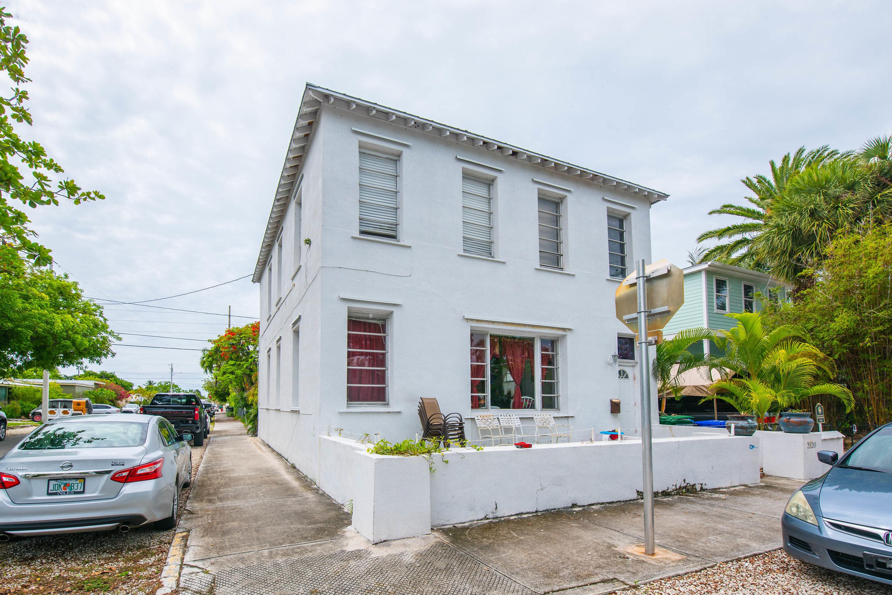 2120 Seidenberg Avenue, Key West, FL 33040 — Florida Keys real estate listing photo (photo 3 of 27)