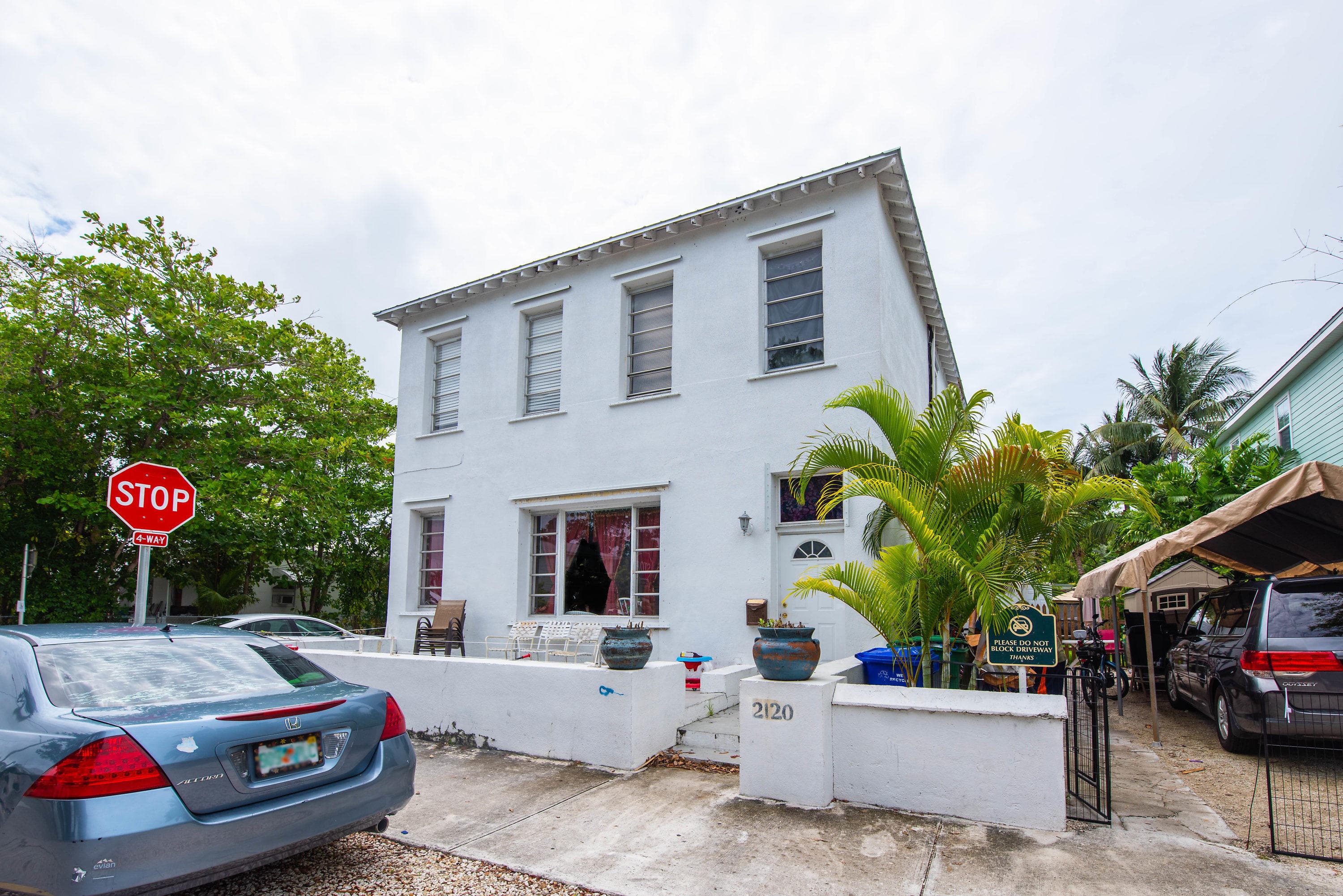 2120 Seidenberg Avenue, Key West, FL 33040 — Florida Keys real estate listing photo (photo 2 of 27)