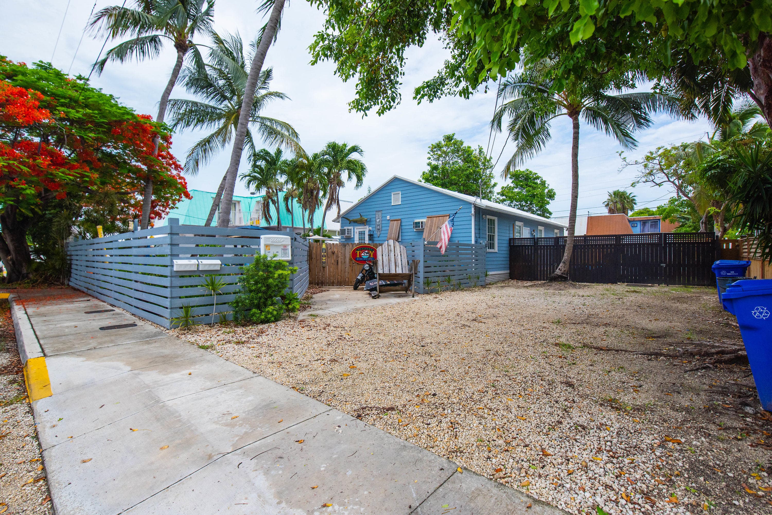 3230 Duck Avenue, Key West, FL 33040 — duck ave side