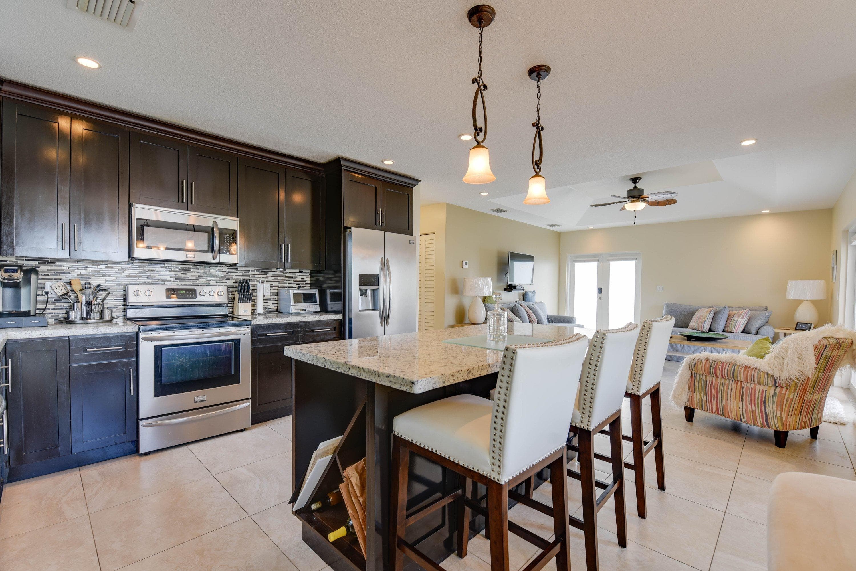 30 Lakeview Drive, Key Largo, FL 33037 — Florida Keys real estate listing photo (photo 6 of 29)