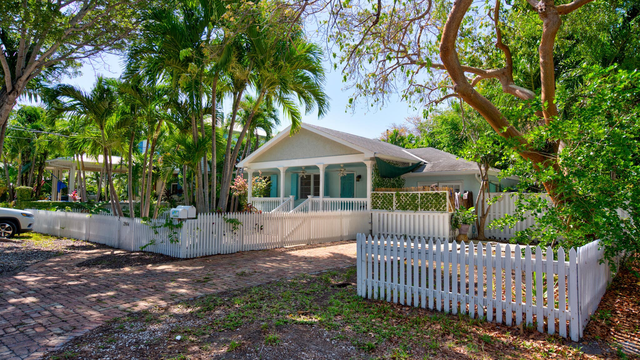 2904 Harris Avenue, Key West, FL 33040 — Florida Keys real estate listing photo (photo 3 of 29)