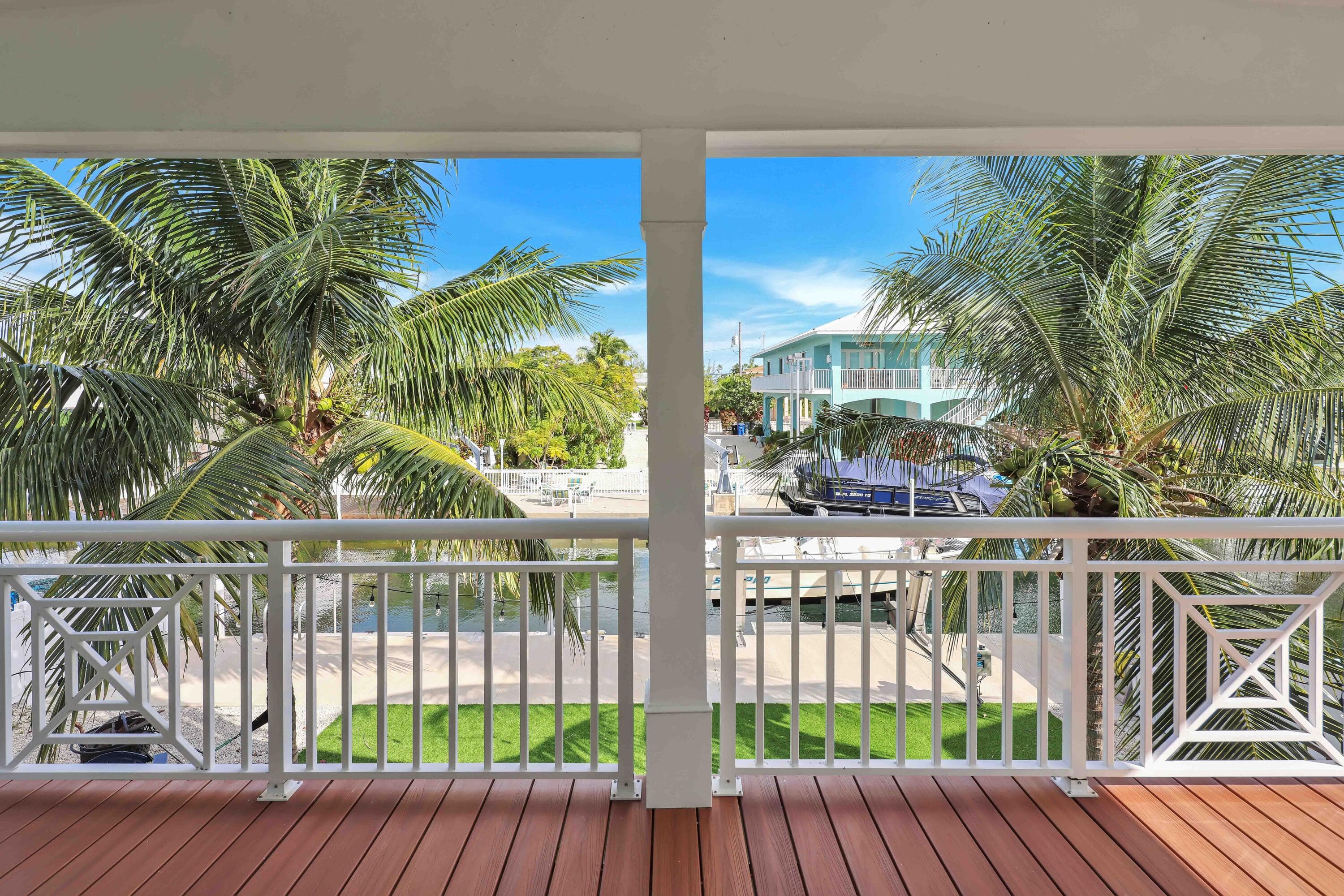 401 Coral Avenue, Ramrod Key, FL 33042 — Florida Keys real estate listing photo (photo 6 of 49)