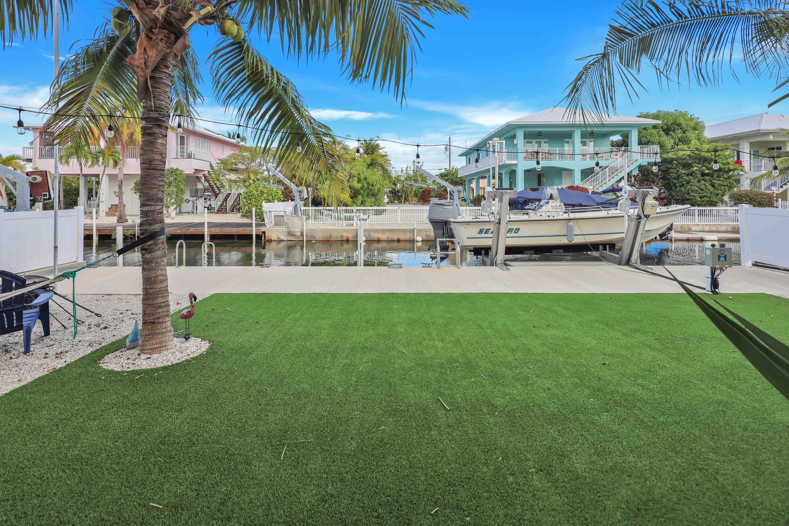 401 Coral Avenue, Ramrod Key, FL 33042 — Florida Keys real estate listing photo (photo 8 of 49)