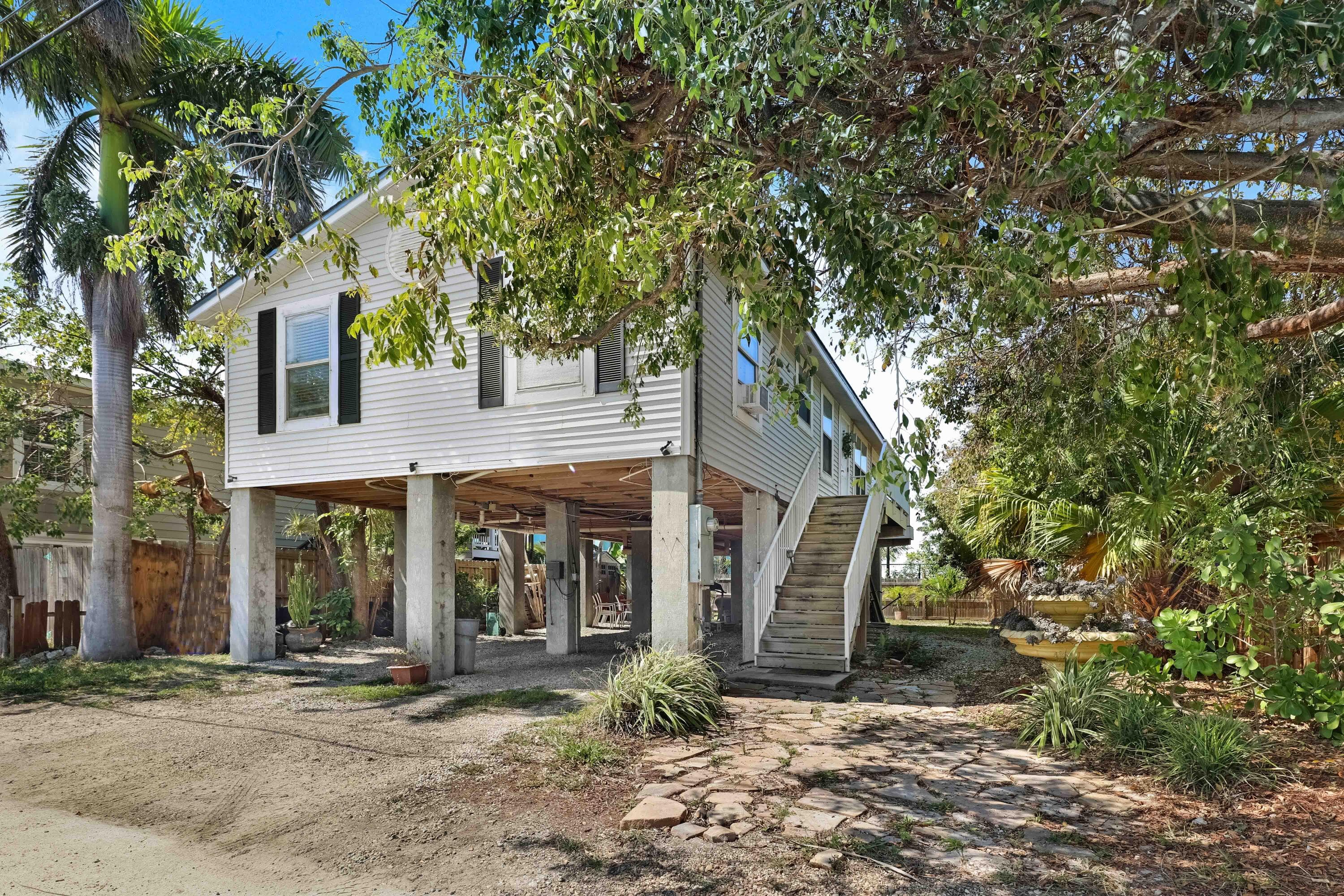 52 Riviera Drive, Big Coppitt, FL 33040 — Florida Keys real estate listing photo (photo 3 of 23)