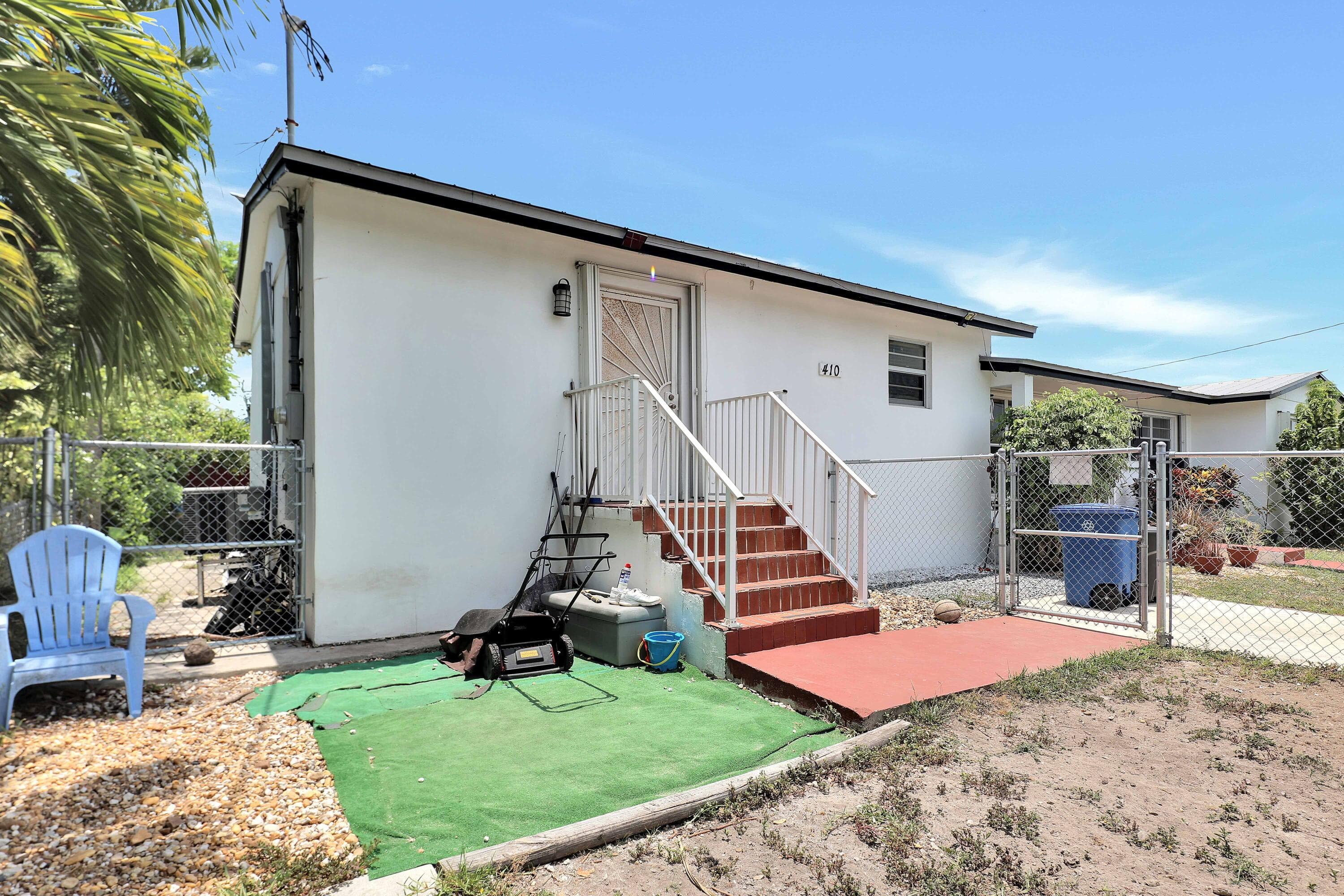 410 County Road, Stock Island, FL 33040 — Florida Keys real estate listing photo (photo 2 of 37)