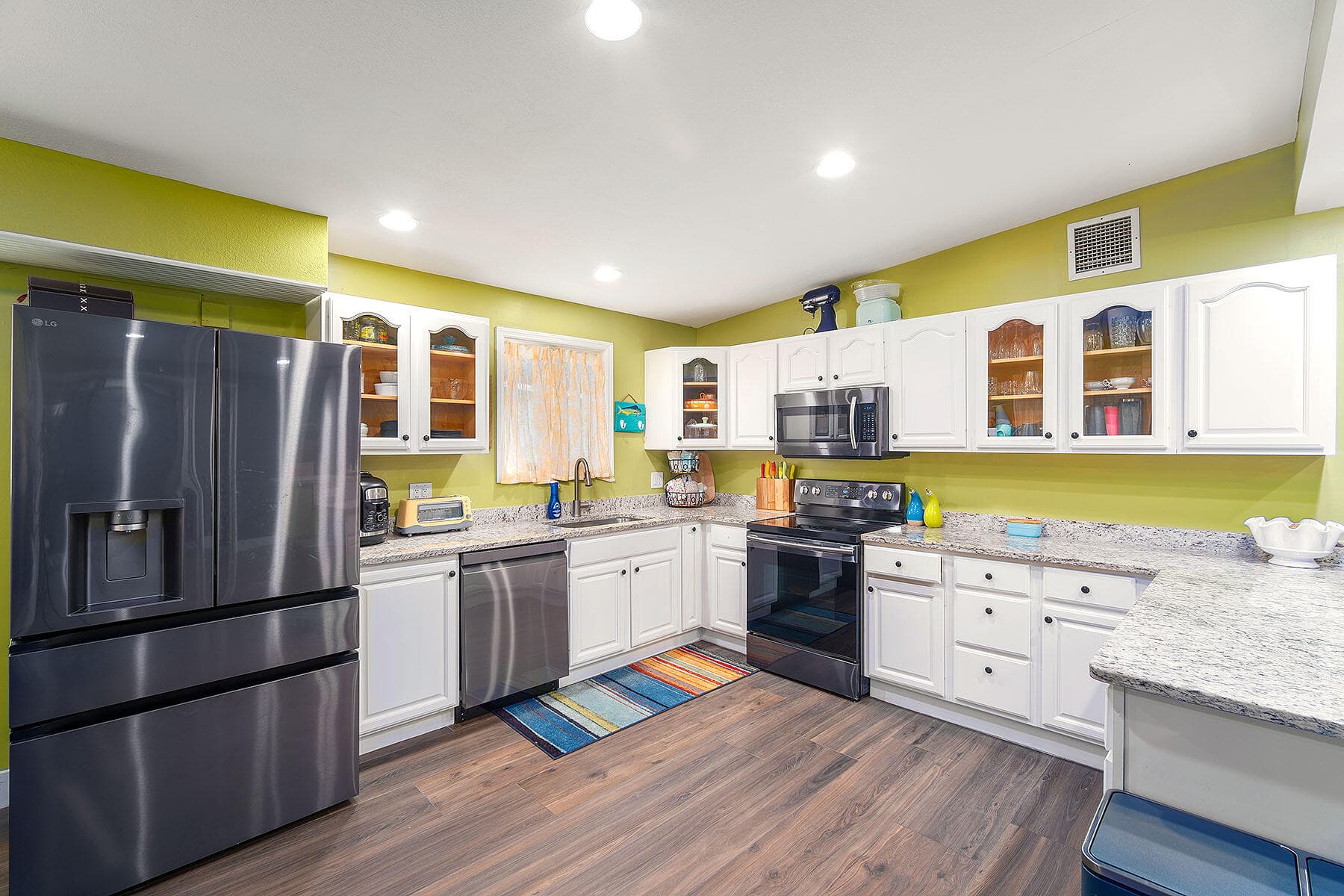 19570 Mayan Street, Sugarloaf Key, FL 33042 — Florida Keys real estate listing photo (photo 5 of 24)