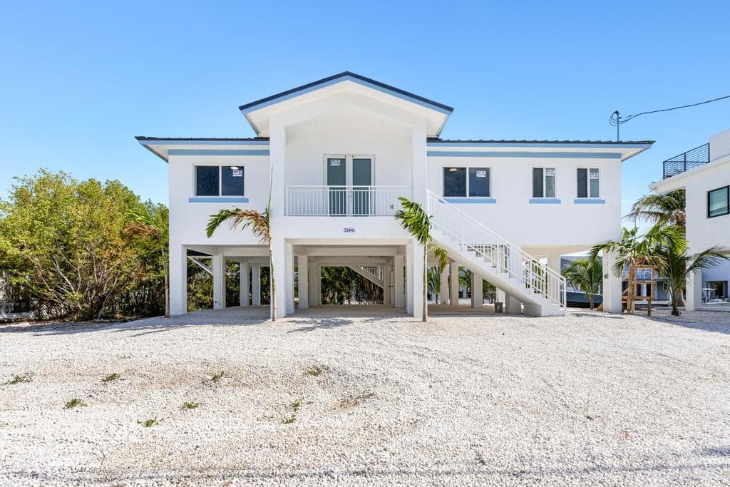 31441 Avenue F, Big Pine Key, FL 33043 — Florida Keys real estate listing photo (photo 2 of 28)