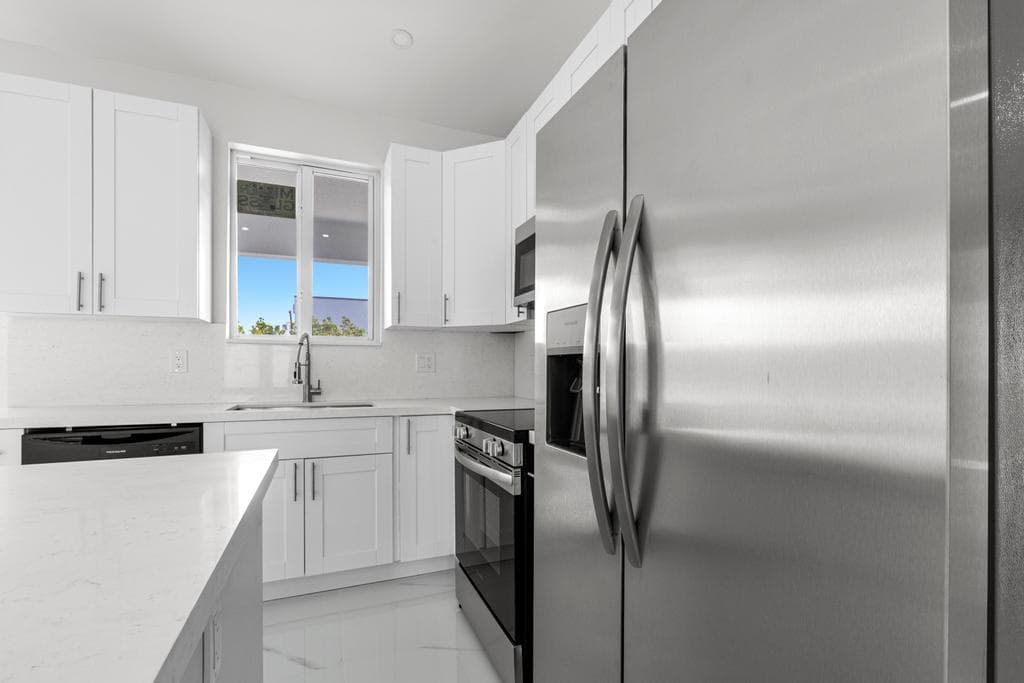 31441 Avenue F, Big Pine Key, FL 33043 — Florida Keys real estate listing photo (photo 8 of 28)